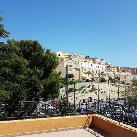 Casa Dei Talenti 3* 卡利亚里